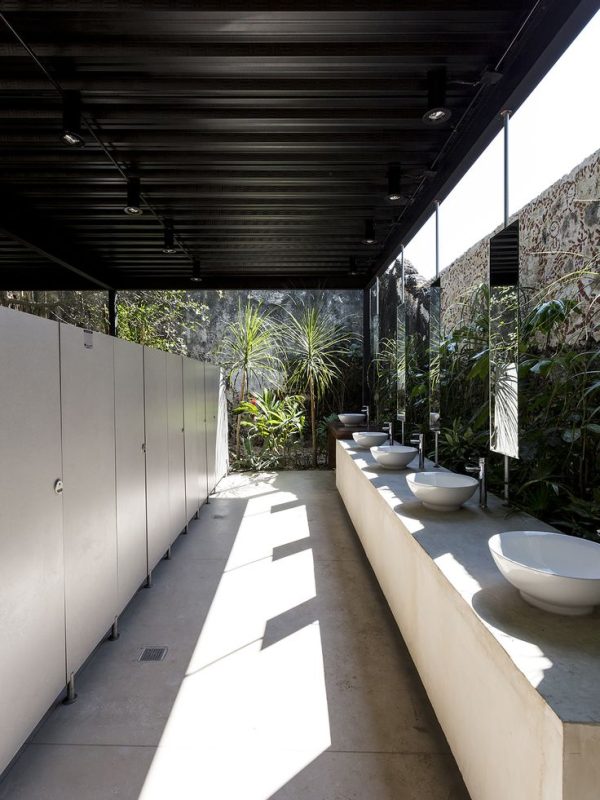 2190f1e2ad2a72a713ba2c68dc49f5d9--office-bathroom-hall-bathroom